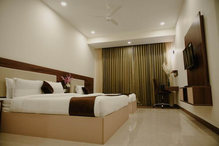 Room 5 of 22