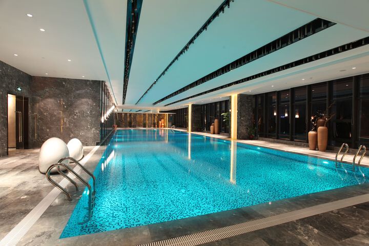 Hotel Pool