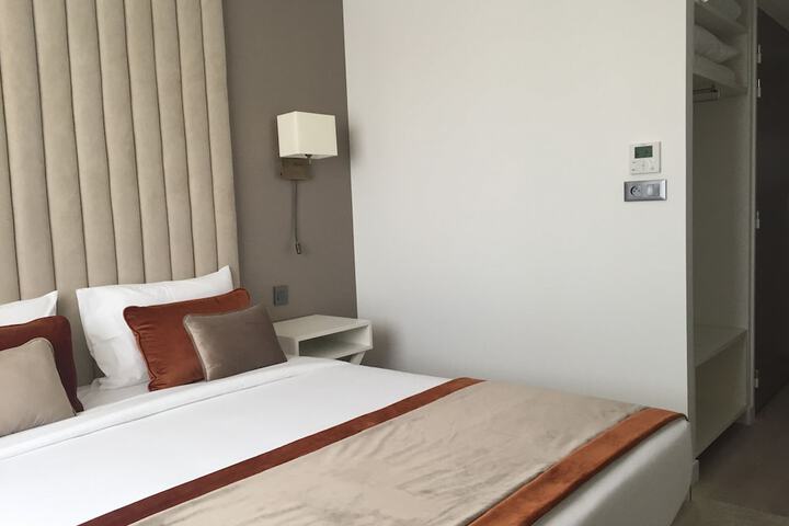 Room 10 of 41