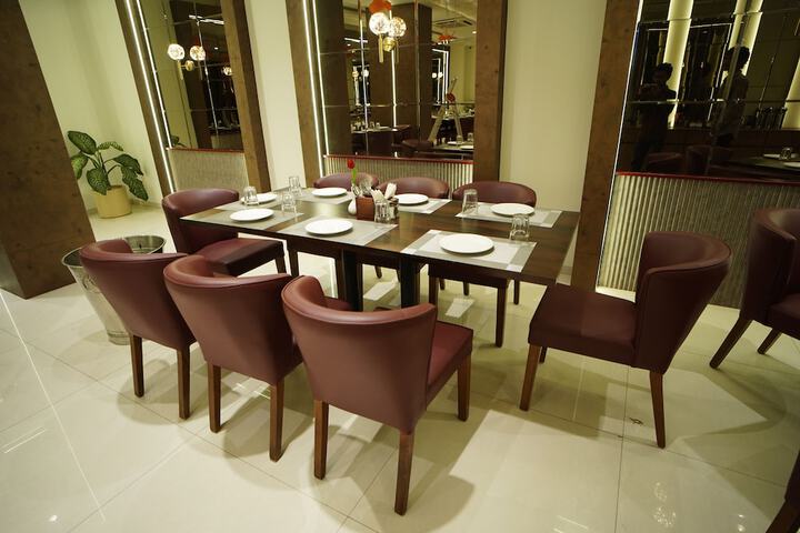 Dining 45 of 72