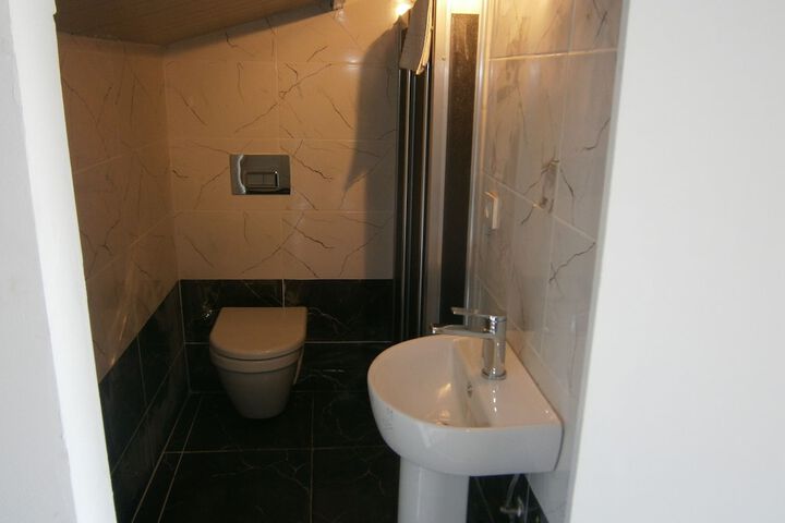 Room 42 of 51