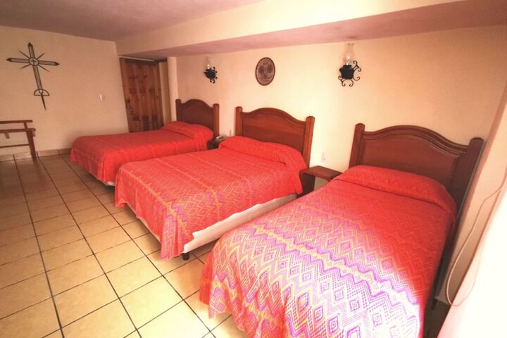 Room 5 of 32