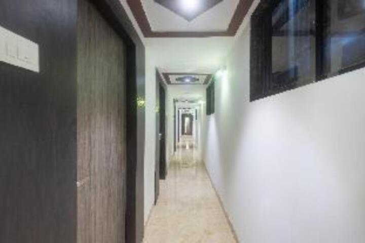 Image of OYO 43023 New Hotel Embassy Suites