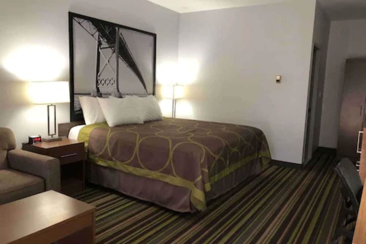 1 Queen Bed 2nd Floor (1 of 17)