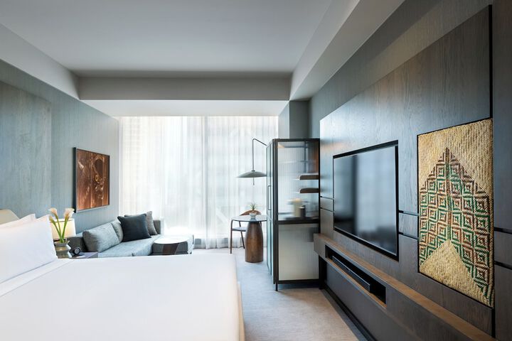 Room 25 of 104