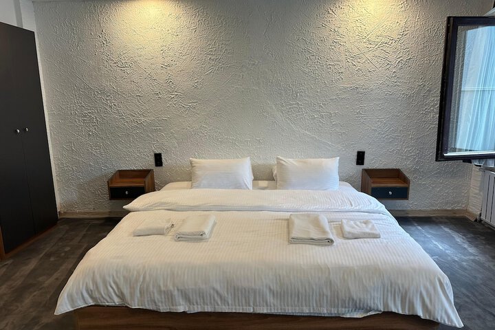 Room 20 of 104