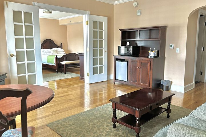 Deluxe 2 Queen Beds (17 of 22)