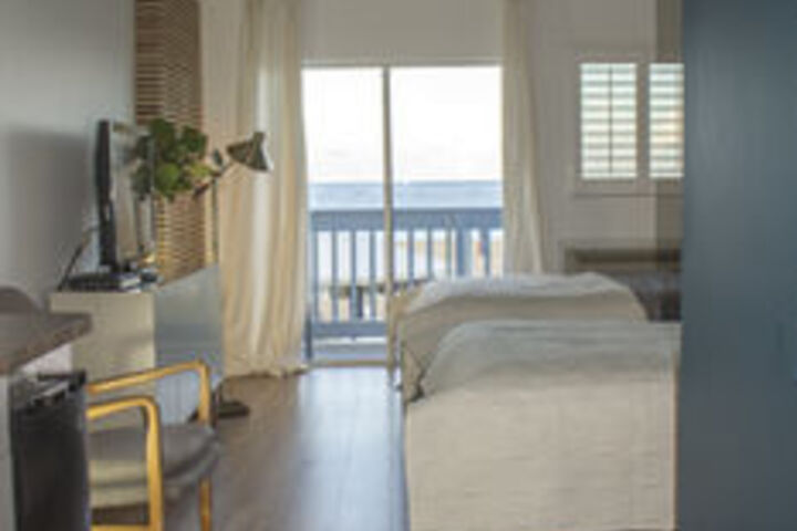 Room 45 of 82