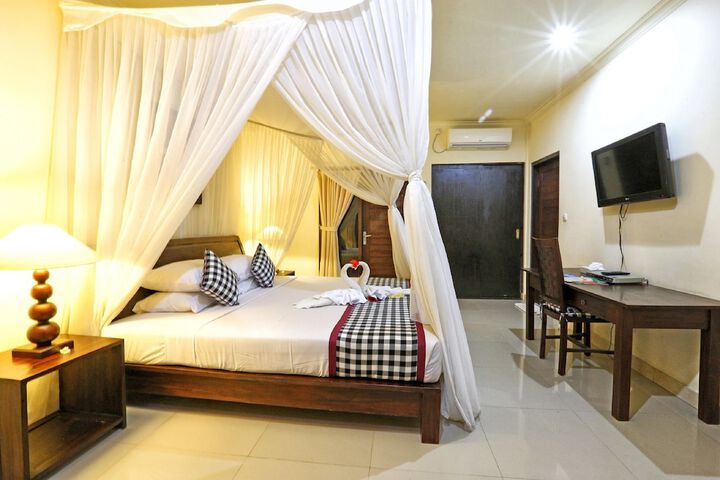 Room 8 of 25