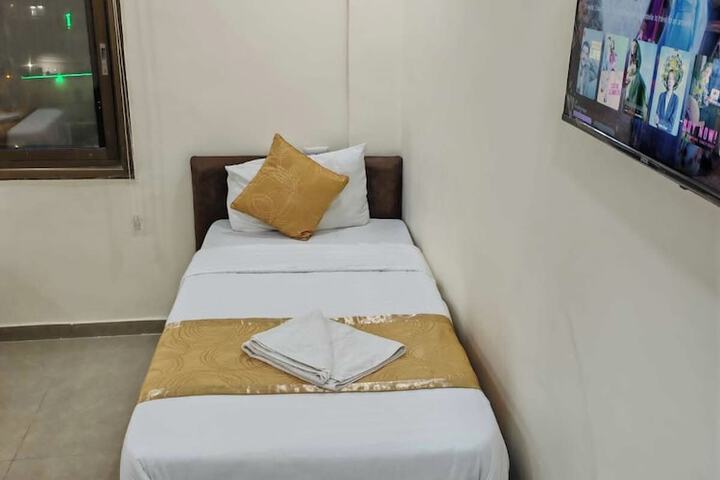 Room 3 of 35