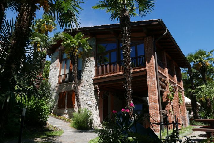 Hotel Exterior 46 of 59
