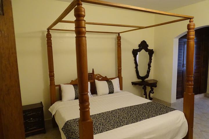 Room 29 of 104