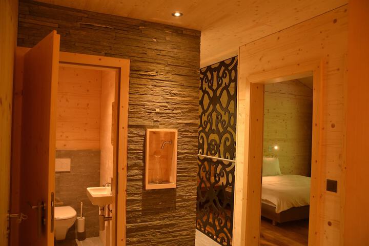 Room 14 of 39