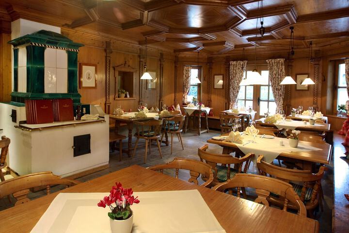 Dining 146 of 233
