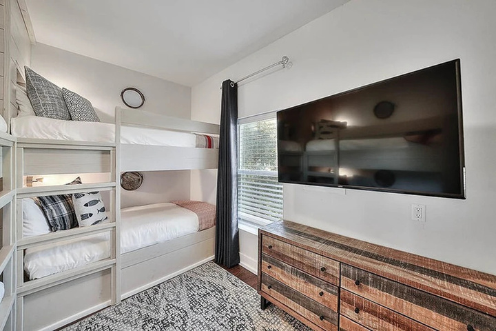 Room 5 of 22