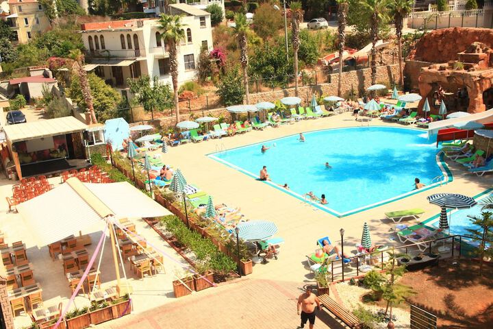 Pool 7 of 8