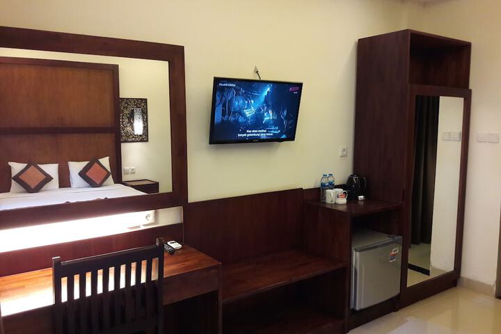Room 3 of 42