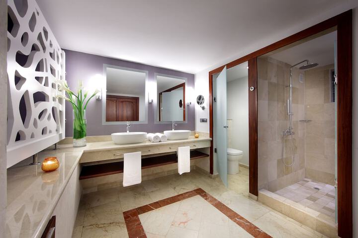 Clean Restrooms