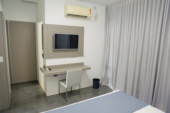 Room 16 of 100
