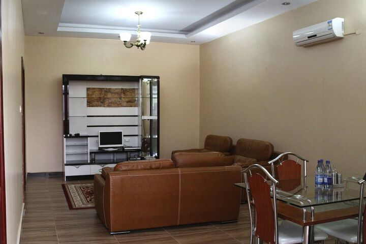 Room 18 of 30