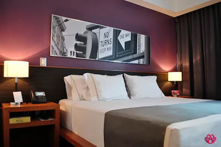 Room 27 of 44