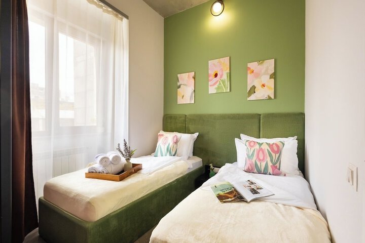 Room 25 of 126