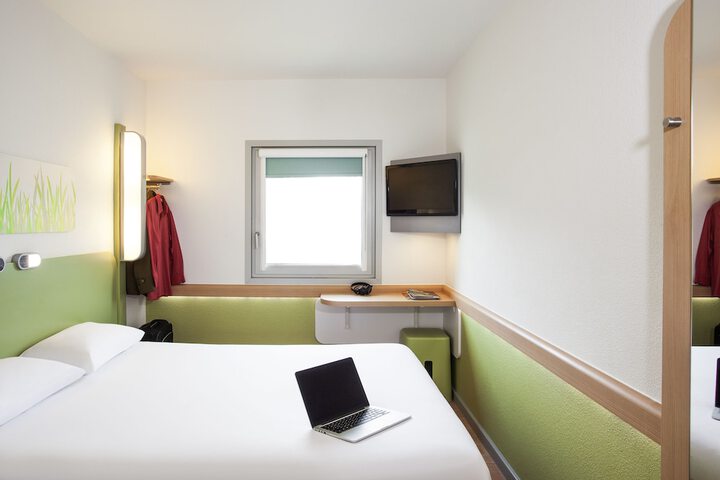Room 5 of 41