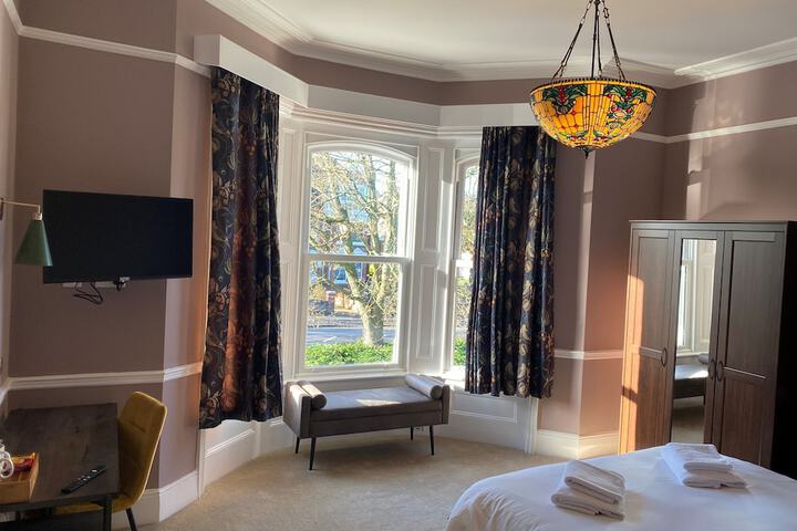 Room 13 of 82