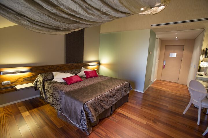 Room 10 of 39