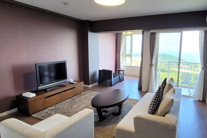 Room 28 of 123