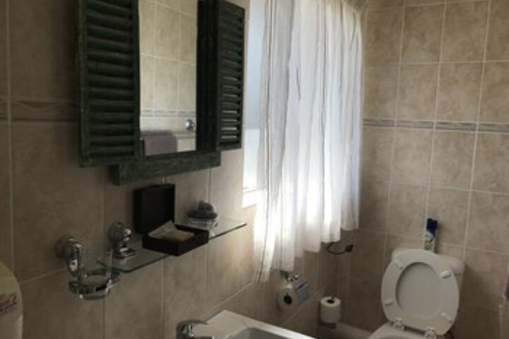 Room 3 of 34