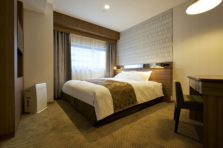 Room 15 of 53