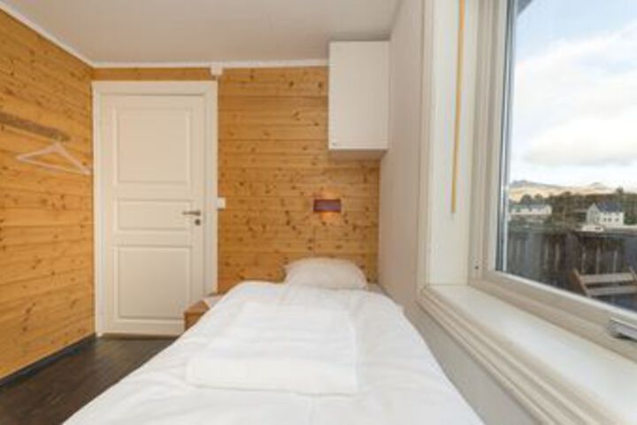 Room 17 of 36