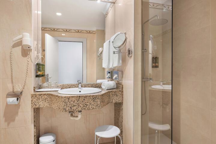 Clean Restrooms