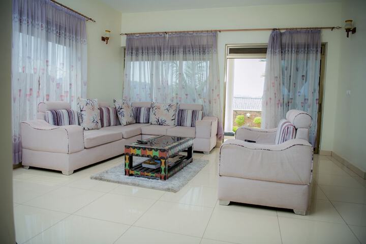 Room 12 of 38