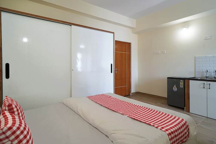 Room 12 of 24