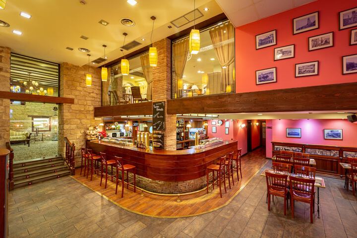 Food court