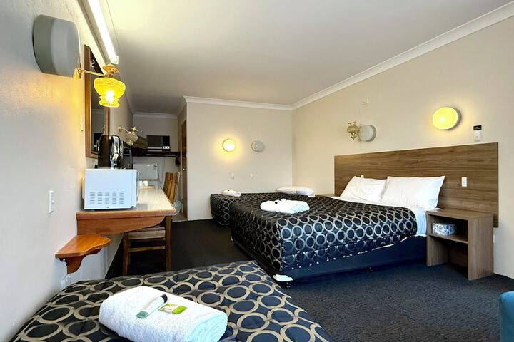 Room 13 of 29