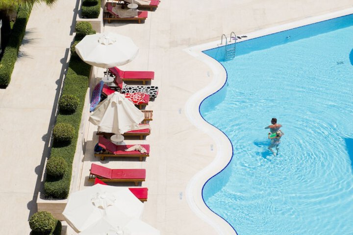 Pool 72 of 341