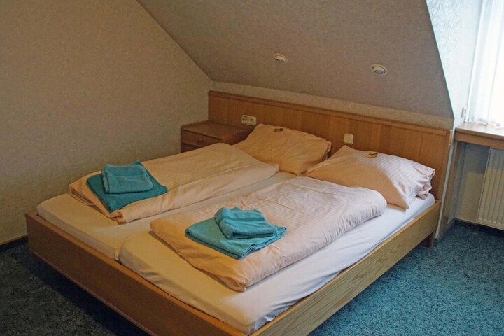 Room 6 of 51
