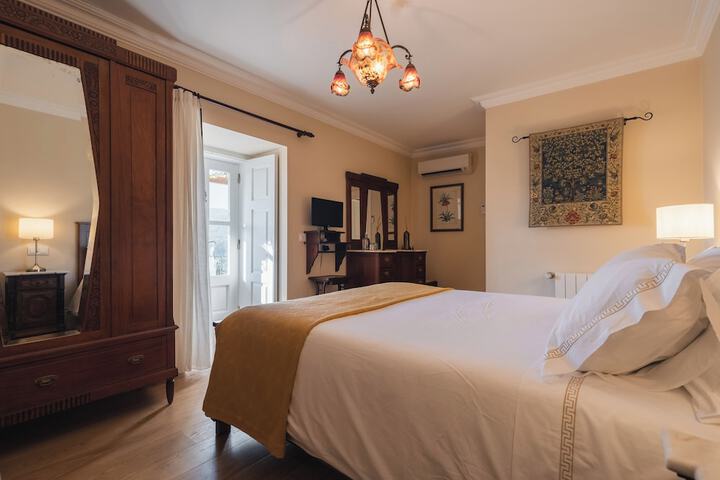Room 26 of 193
