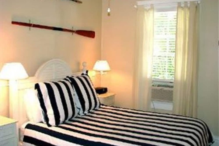 Room 8 of 171