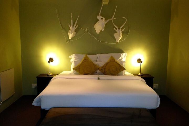 Room 2 of 23