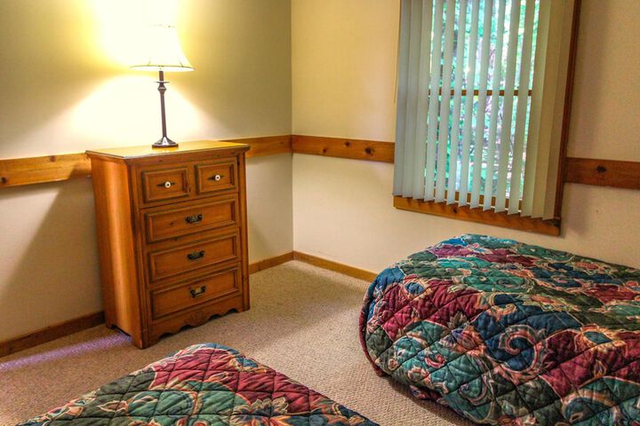 Room 3 of 28