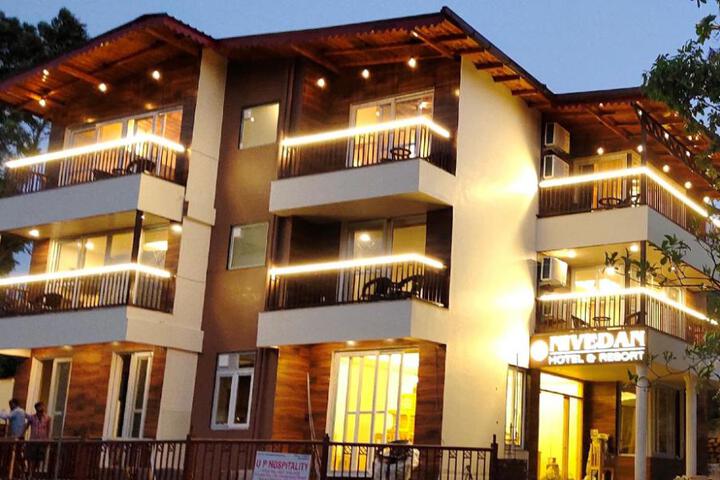 Nivedan Hotel & Resort