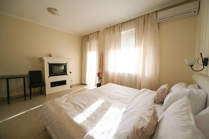 Room 22 of 67