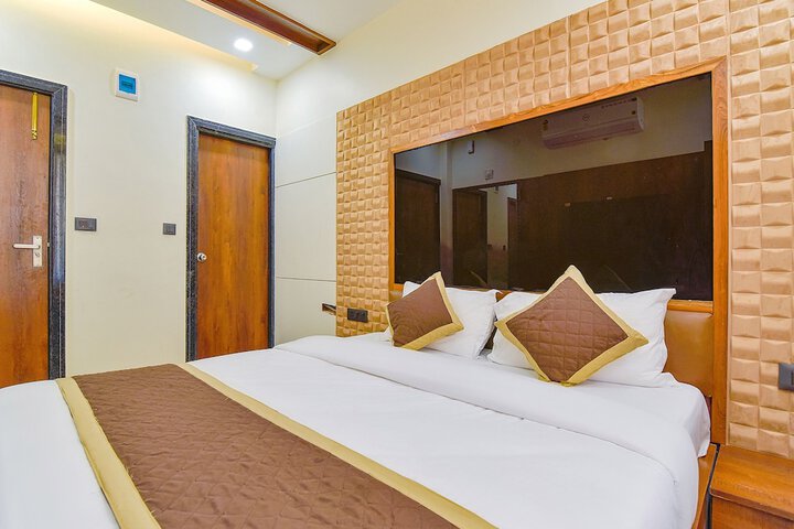Room 21 of 34