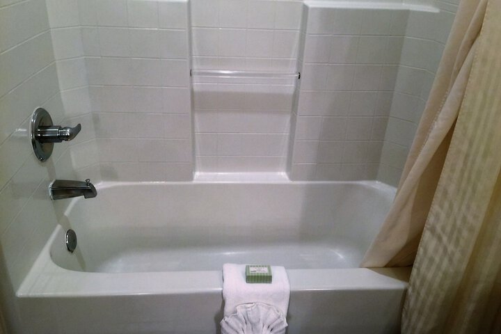 Room 75 of 210