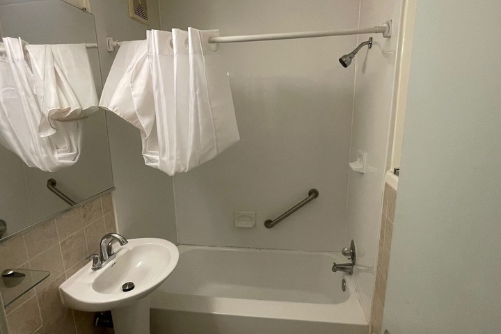 Room 14 of 21