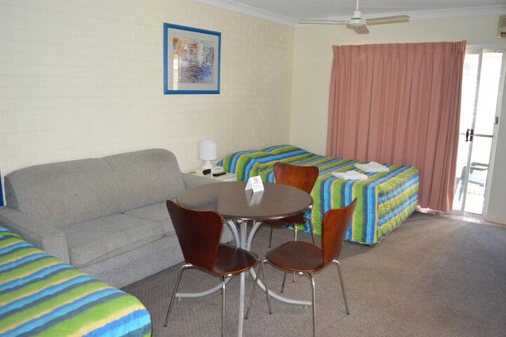Room 12 of 31